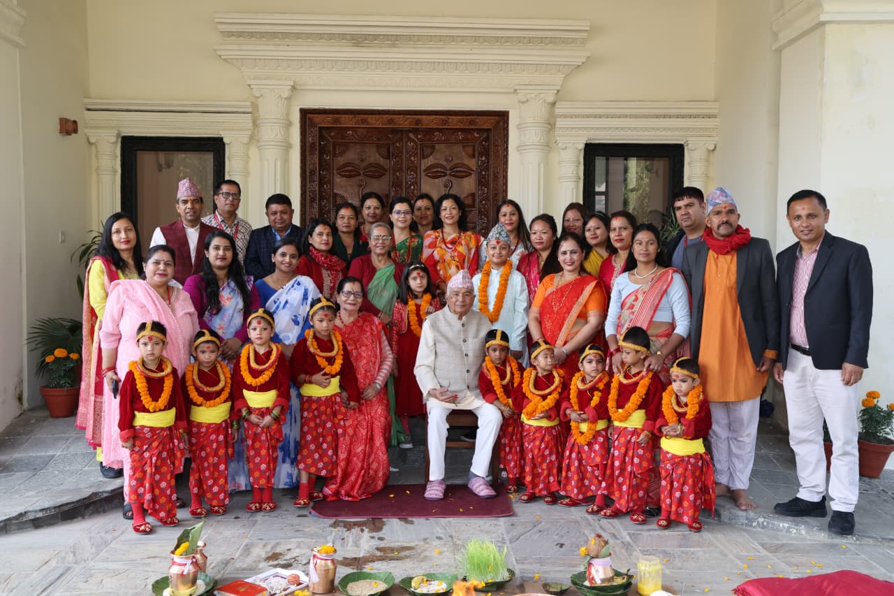 राष्ट्रपति पौडेलद्वारा बडादशैंमा नवकन्याको पूजाअर्चना